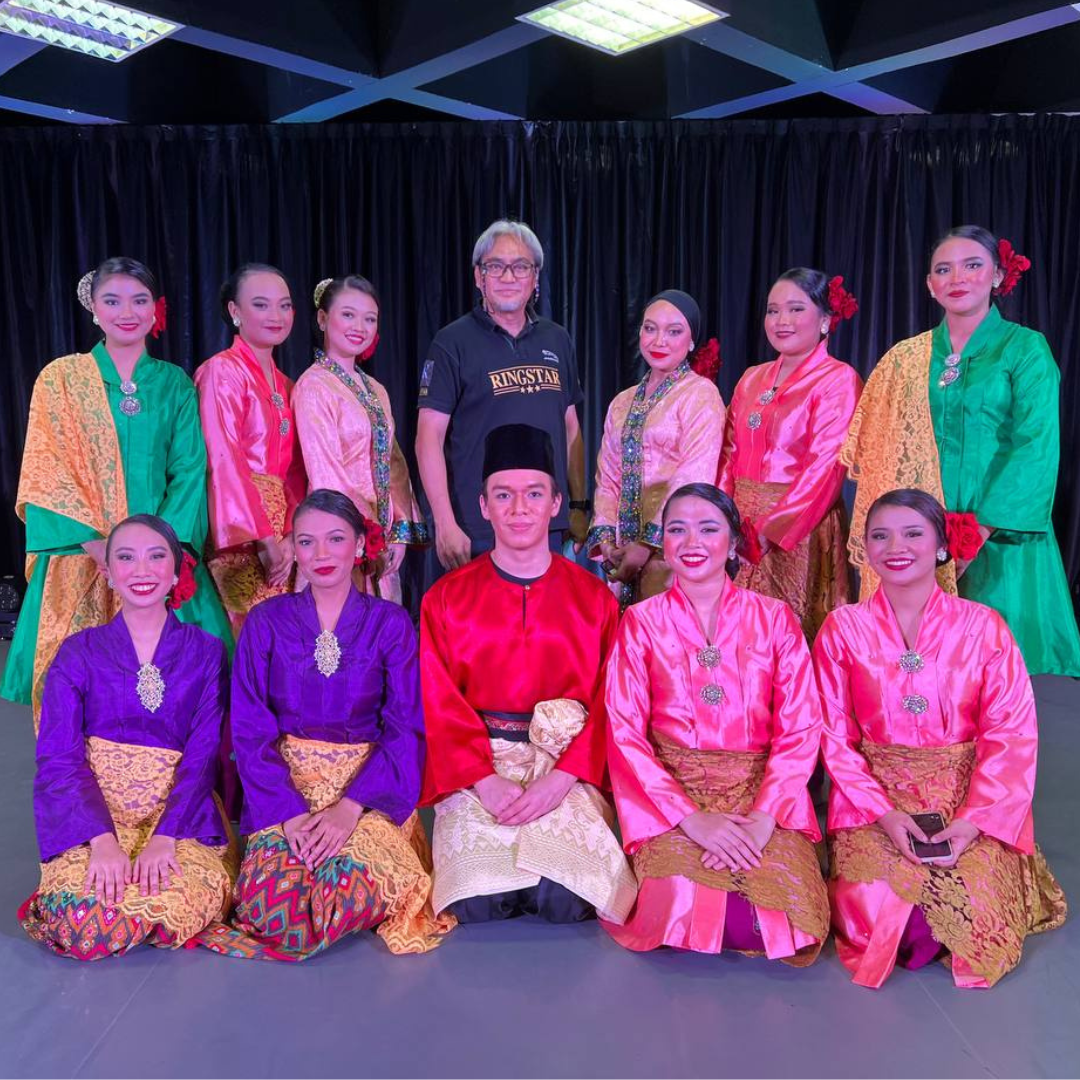 osman with his dancers